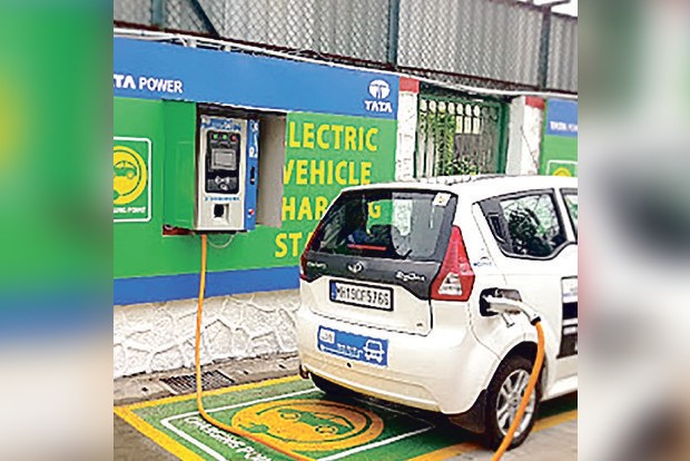 Prices of EVs to be equal of petrol cars in 2 years: Nitin Gadkari ...