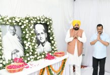 CM & Delhi CM pay Fforal Tributes to Mahatma Gandhi & Lal Bahadur Shastri on their Birth Annivsaries CM & Delhi CM pay Floral Tributes to Mahatma Gandhi & Lal Bahadur Shastri on Their Birth Annivsaries