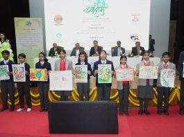 SAKSHAM 2026, the annual nationwide campaign on fuel conservation and energy efficiency, concluded today with a remarkable display of public participation and awareness across Punjab and Chandigarh. Organized under the aegis of the Ministry of Petroleum & Natural Gas by Oil & Gas PSUs, the fortnight-long initiative successfully engaged students, industries, transporters, farmers, RWAs, and the general public in promoting responsible energy usage and a greener future. Speaking at the valedictory function held at Rani Laxmi Bai Bhawan, Shri Ashutosh Gupta, State Level Coordinator (Punjab) and Executive Director & State Head, Indian Oil, emphasized the importance of carrying forward the spirit of SAKSHAM beyond the campaign period. He noted that energy conservation must become a sustained behavior rather than a fortnight-long effort. He further highlighted that with India’s rapidly increasing energy demand and high dependence on crude oil imports, efficient fuel usage is essential for enhancing national energy security and reducing environmental impact. Shri Sushant Goyal, Chief Regional Manager (Retail), Chandigarh Retail RO, appealed to students, industry representatives, and the media to continue spreading the conservation message widely and to make energy-efficient practices a regular habit. Shri Jaideep Jain, DGM – Chandigarh Zonal Office, GAIL, and Shri Ramlal, DGM (Retailing Initiatives), BPCL, also addressed the gathering and encouraged collective responsibility toward fuel efficiency. This year’s campaign featured a diverse range of activities including Walkathon and Cyclothon, fuel‑efficient driving sessions for drivers and mechanics, awareness talks at ROs and CNG stations, school and college competitions, LPG safety and clean cooking programs, industry workshops, and an extensive social media outreach drive. These activities helped disseminate the conservation message to thousands of citizens and strengthened the culture of responsible energy use across the region. The valedictory function witnessed a fuel conservation pledge by students and members of the audience. A felicitation ceremony was also held in which students were honoured by dignitaries for their enthusiastic participation in conservation‑related activities. A thematic play on Oil & Gas conservation was presented by ‘Samvaad Theatre Group’, creatively highlighting the importance of fuel efficiency and environmental protection. Stakeholders reiterated that simple actions—avoiding idling, adopting carpooling and public transport, maintaining vehicles regularly, switching to efficient appliances, and opting for cleaner mobility options—have the potential to significantly reduce fuel consumption and emissions. The organizers expressed gratitude to participating institutions, departments, students, media partners, and community groups for their enthusiastic involvement, which contributed to making SAKSHAM 2026 a meaningful and impactful awareness drive. The campaign concluded with a collective resolve to continue promoting fuel conservation, energy efficiency, and environmental protection throughout the year, echoing the message:“Conserve Oil and Gas, Go Green.”