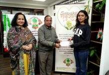 Teen Sets Inspiring Example of Social Responsibility Teen Sets Inspiring Example of Social Responsibility